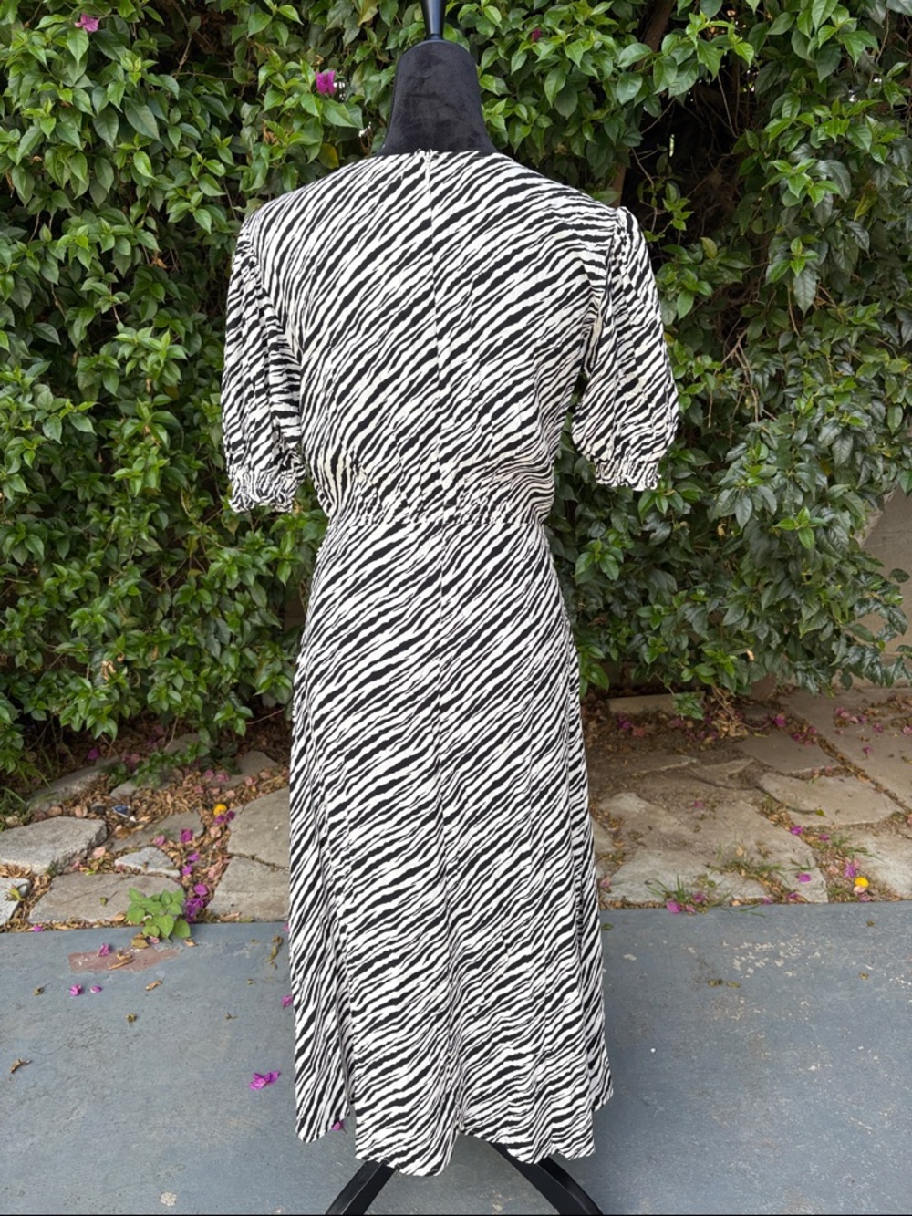 Faithfull The Brand Zebra Print Black & White Midi Dress Size 4 - Picture 8 of 12
